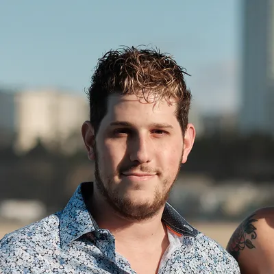 Alex Meddin Headshot
